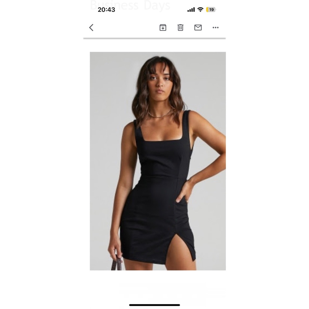 Showpiece black minidress